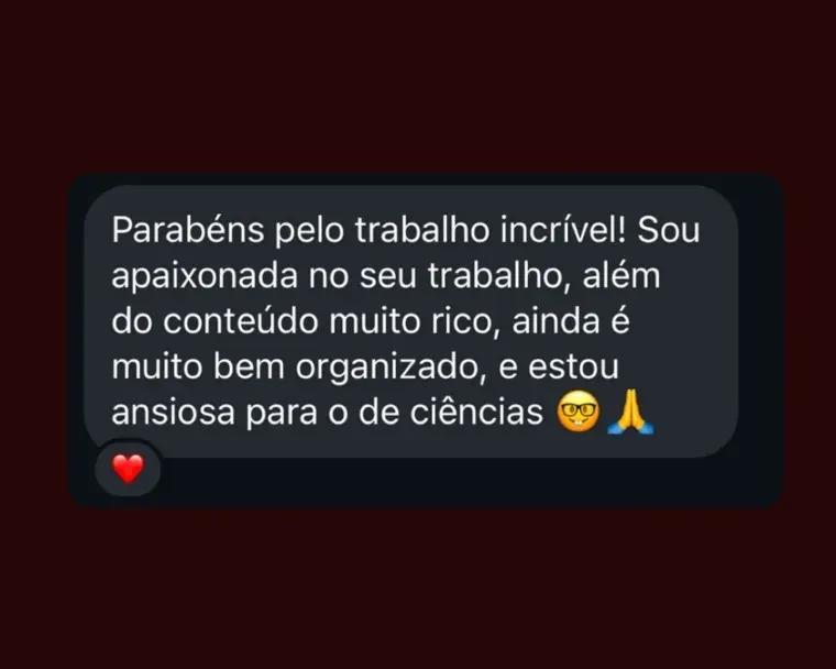 Mensagem elogiando o conteúdo rico e a organização dos materiais